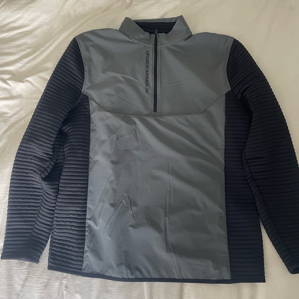 Under Armour Golf Men's Gray and Black 1/2 Zip Jacket